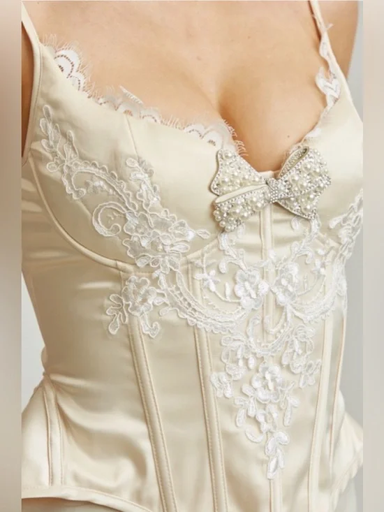 A314. Lace-Trim Satin Corset & Slip Skirt Set - Cream - Picture 4 of 6